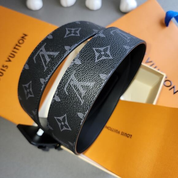 Louis Vuitton LV Initiales 40mm Matte Black Men's Belt Authentic in Box … - Picture 8 of 10